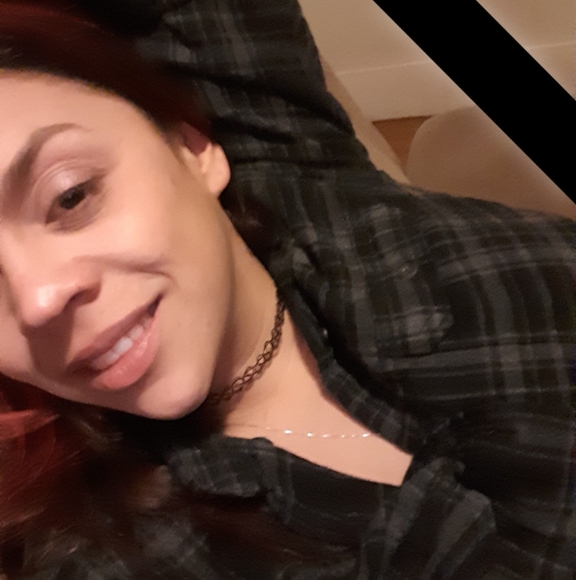 Meet your Posher, Candace - Picture 1 of 1